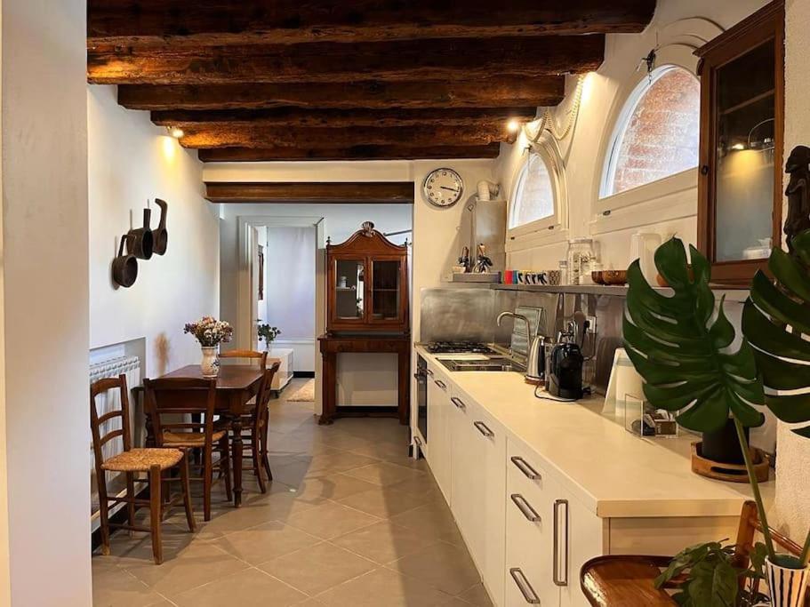 Accogliente Mini Appartamento Super Centrale Venice Luaran gambar